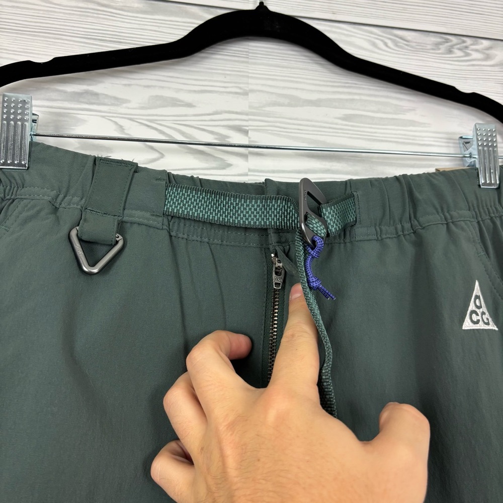 NWT NIKE ACG HIKE PANTS ALL CONDITIONS GEAR GREEN WATER REPELLANT UV SIZE SMALL - Picture 3 of 15